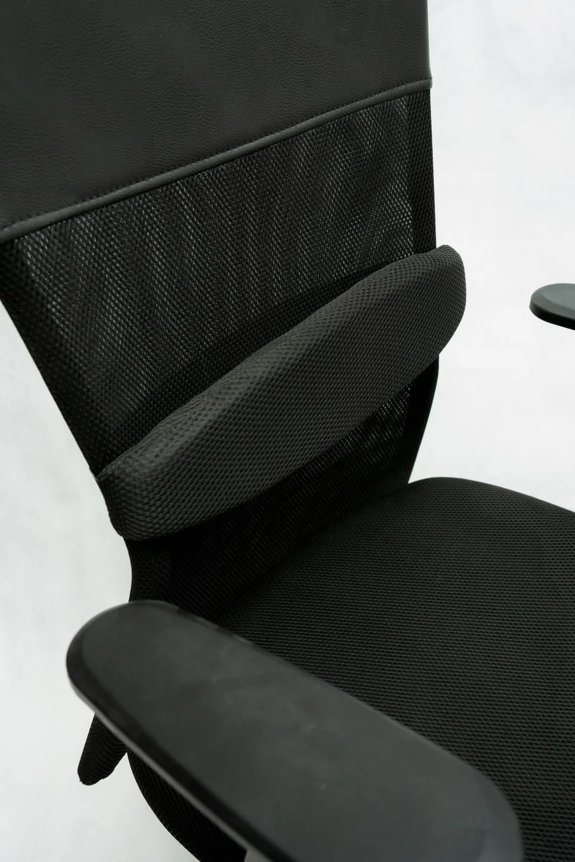 Arya Revolving Chair - Image 3